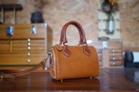 Sac à main en cuir véritable vintage de luxe personnalisé à une seule bandoulière avec un design floral, fermeture éclair résistante à l'eau pour femmes