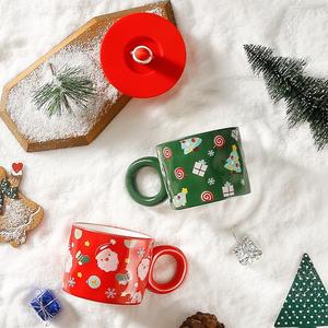 Tazas de <span class=keywords><strong>café</strong></span> de porcelana de lujo para Navidad, tazas de cerámica promocional con estampado de dibujos animados de Papá Noel con tapa de árbol de Navidad - Product Image 6