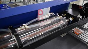 300W DLT เลเซอร์ <span class=keywords><strong>CO2</strong></span>หลอดสำหรับอุตสาหกรรมก่อสร้างแบบผสมผสานขายปลีกใหม่ - Product Image 5