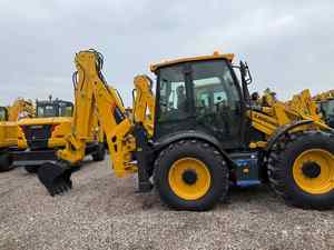 Retroexcavadora LIUGONG 777A-S a Precio Económico con Neumáticos Grandes - Product Image 3