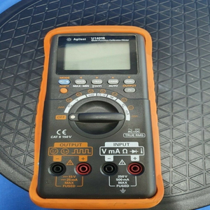 Calibrador Portátil Multifunción Plc U1401b, Calibrador/Medidor para Productos en Garantía - Product Image 1
