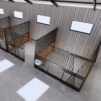 Écurie de chevaux de style européen sur mesure avec porte à charnières, structure en acier galvanisé 2x3m