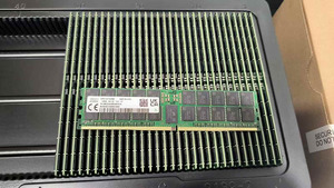 HMCG94AH8RA487N AA 64GB DDR5 ECB RDIMM 2RX4 PC5 6400MHz หน่วยความจำแรม HMCG94AH8RA487N AA 64GB DDR5 6400MHz โมดูลหน่วยความจำ 64GB DDR5 - Product Image 2