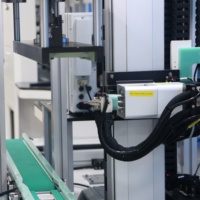 Ligne de production de soudage par points de batterie cylindrique entièrement automatisée pour 18650 21700 33140