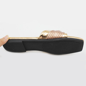 Nouvelles Sandales Plates <span class=keywords><strong>Femme</strong></span> Tendance, Claquettes et Chaussures à Cristaux pour Dames, Vente en Gros Usine, <span class=keywords><strong>Meilleur</strong></span> Prix, Sandales <span class=keywords><strong>de</strong></span> Loisirs pour Femmes - Product Image 6