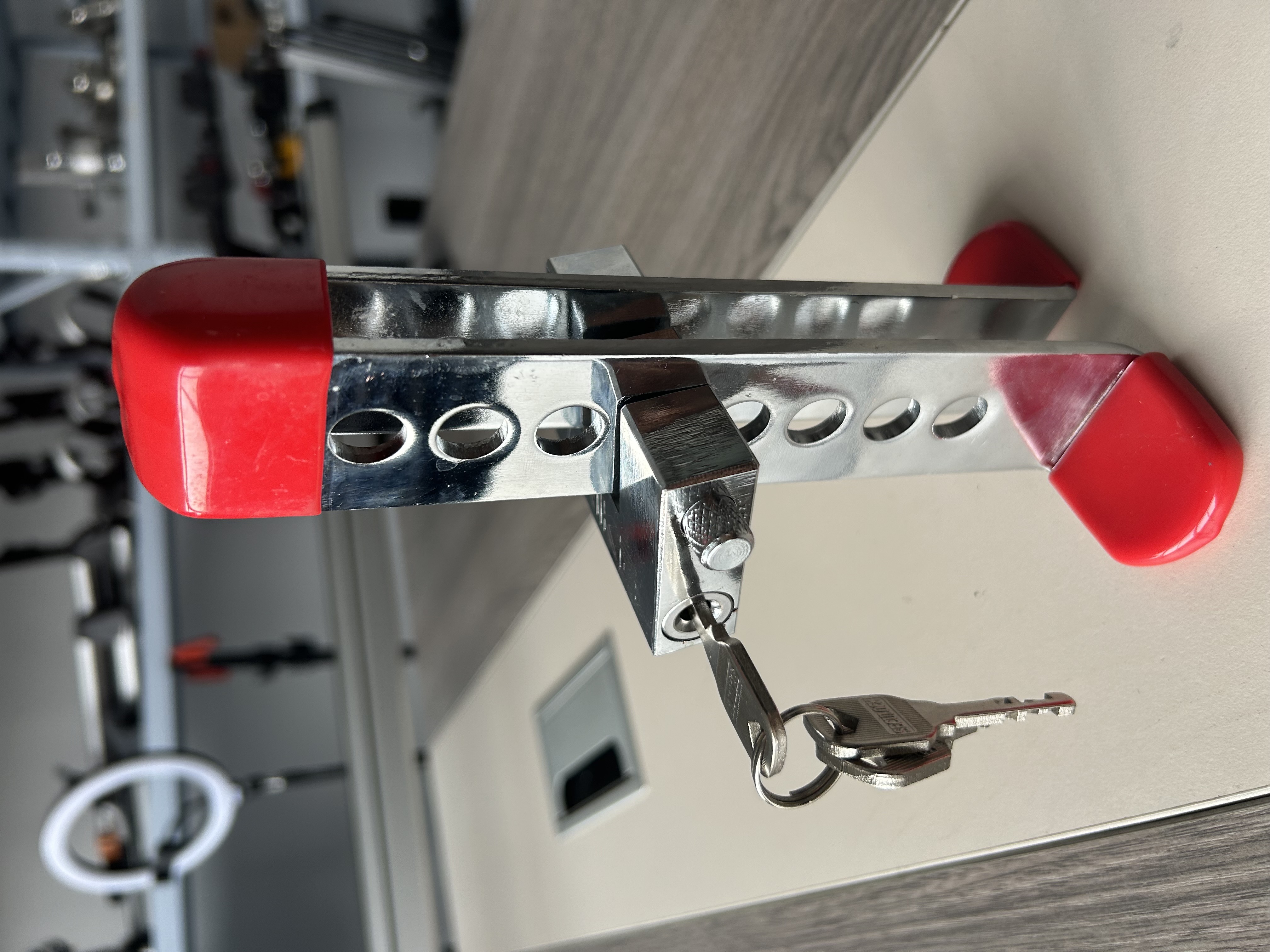 Loveyoung 8-Hole Car Brake Pedal Clutch Anti-Theft Lock | Universal Fitment | Ningbo Beilun Loveyoun