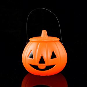 ถังใส่ขนมรูปฟักทองฮาโลวีนพร้อมฝาปิด สำหรับใส่ขนม Trick or Treat - Product Image 1