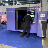 Machine de découpe laser à fibre entièrement fermée de 3 kW avec double table pour tôles et plaques d'acier