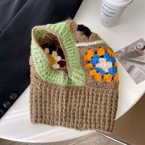 Gorro de Punto con Flores para Mujer, Gorro de Invierno Hecho a Mano, Pasamontañas de Ganchillo Floral para Mujer, Venta al Por Mayor - Product Image 3