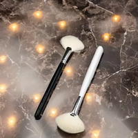 Pinceau éventail en poils de chèvre naturels super doux et moelleux, marque privée, pour blush, poudre, maquillage du visage