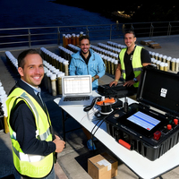 Sistema de disparo de fuegos artificiales profesional con control por cable DBW03AUTO de 48 canales para exhibiciones de fuegos artificiales y espectáculos de morteros.
