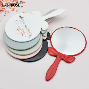 Bán Buôn Mỹ Phẩm Trang Điểm Gương Cầm Tay Với Tay Cầm Tay Nhựa Nhỏ Gương Túi Duy Nhất Hai Mặt Logo Riêng Gương - Product Image 4