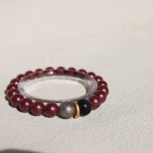 Pulsera de Meteorito de Hierro de Altai, Cinabrio Rojo, Energéticamente Purificada, Protección Cósmica, Energía, para Practicantes de Metafísica - Product Image 2