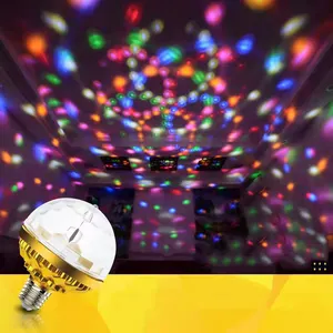 إضاءة مسرح ليد كرة سحرية صغيرة ذهبية بضوء RGB 6 ألوان حامل سحري 7 ألوان ضوء كريستال دوار