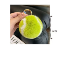 Porte-clés de voiture en peluche premium en forme de balle de tennis mignonne, pompon esthétique pour sac à dos, cadeau