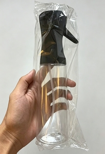 ขวดสเปรย์น้ำแบบพ่นฝอยละเอียด ปราศจากสาร BPA ใช้ซ้ำได้ สำหรับย้อมผมและตัดผม - Product Image 4