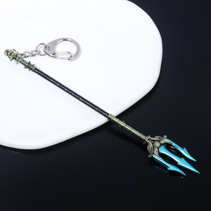 Accesorios del juego War God Llavero <span class=keywords><strong>Trident</strong></span> of the Sea God Colgante de metal y joyería del rey del mar - Product Image 2