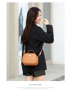 Sac à bandoulière pour femme en PU, forme seau, avec broderie à motifs variés, fermeture éclair et fermoir, sangle imprimée, style mode - Product Image 2