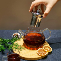 Service à thé populaire chinois traditionnel en verre borosilicate soufflé à la bouche de 600 ml, résistant à la chaleur, avec infuseur en acier 304 et tasses à thé