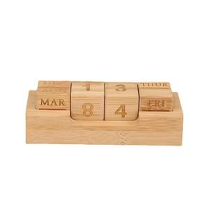 Calendario de escritorio de madera con base de madera maciza, calendario perpetuo con pantalla digital para uso en el hogar y la oficina - Product Image 1
