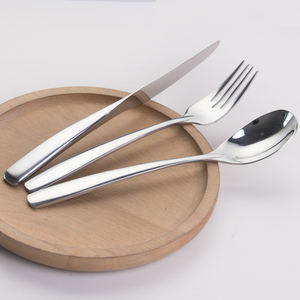 Soporte Logo Impresión Luz Lujo Besteck Tenedor Cuchara Cuchillo Plata Cubiertos Juego para Boda - Product Image 1