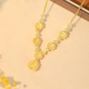 Collier luxueux et élégant en jadeite naturelle de qualité A, plaqué or 24 carats, style rétro - un cadeau idéal pour les anniversaires et les relations amoureuses - Product Image 2