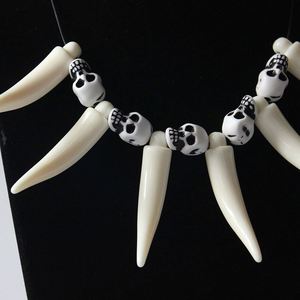 Collar de Colmillos de Esqueleto Animado, Accesorios para Fiestas de Halloween, Decoración para Hombre, Venta al por Mayor - Product Image 1