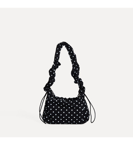 Bolso plisado de nailon con estampado de lunares, ligero y súper popular, en forma de nube, lindo y sencillo, para niñas, con cordón ajustable. - Product Image 5