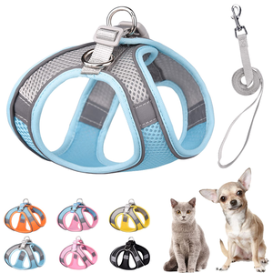 Correas y arneses personalizados para mascotas con diseño reflectante tipo chaleco - Product Image 1