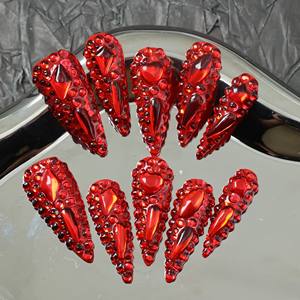 Uñas acrílicas artísticas hechas a mano de alta gama al por mayor, uñas postizas de cobertura completa en forma de lágrima, diseño rojo con pedrería completa, personalizables - Product Image 1