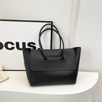 Nouveau Sac Fourre-tout Élégant Grande Capacité pour Femme, Sac à Main de Luxe de Créateur, Sac de Shopping et de Voyage avec Rabat, Sac Tendance