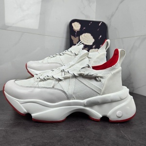 รองเท้าลำลองคุณภาพสูง ดีไซน์หรูหรา พื้นสีแดง ประดับเพชร กันน้ำ ระบายอากาศได้ดี แฟชั่นใหม่ปี 2025 รองเท้าสไตล์เดินเล่นสำหรับผู้หญิง - Product Image 6