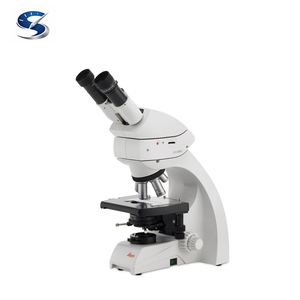 Le microscope polarisant industriel Leica DM750 P est entièrement adapté à l'observation en géologie, en éducation et en matériaux. - Product Image 1