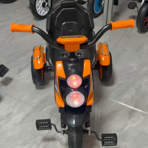 جودة عالية 3 عجلات طفل صغير لعبة عصرية جديدة مليئة بالضوء ركوب للأطفال مصنوعة من البلاستيك المتين - Product Image 6