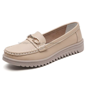 Autumn New Style Cowhide Leather Women's <b>Soft</b>-Soled With Non-Slip Cowhide Soles Slip-on Comfortable Mom <b>Shoes</b> - Product Image 6