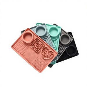 Vassoio per animali domestici con adesione, multifunzionale, anti-ribaltamento, per gatti e cani, nei colori rosa/verde/nero - Product Image 1