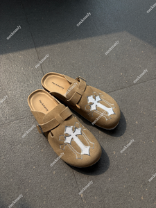 Closed breathable soft sole soft shoes, new fashionable and high-quality velvet, one foot lightweight wooden sole slippers - Product Image 2