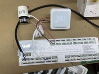 Boîte de commande centrale de conception traditionnelle pour le chauffage d'appartement et de maison Application de pièce de thermostat de câblage de chauffage de fil de 230v