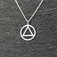 Collier de sobriété plaqué or 18 carats de haute qualité, cadeau de récupération, sans ternissement, symbole de l'Alcoolisme anonyme, pendentif, bijoux