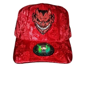 Gorra de béisbol de gamuza personalizada de 5 paneles con forro de satén, diseño GRAFFITI, con logo de demonio, para mascotas y humanos - Product Image 1