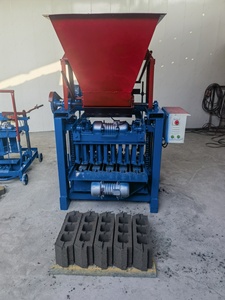 Máquina de fabricación de ladrillos de hormigón de alta producción 4-35A con alimentación por tolva, 600-800 veces/8h, la más vendida - Product Image 4