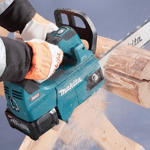 Scie à chaîne Makita 40V sans balais à batterie lithium-ion pour l'abattage des arbres - Product Image 4
