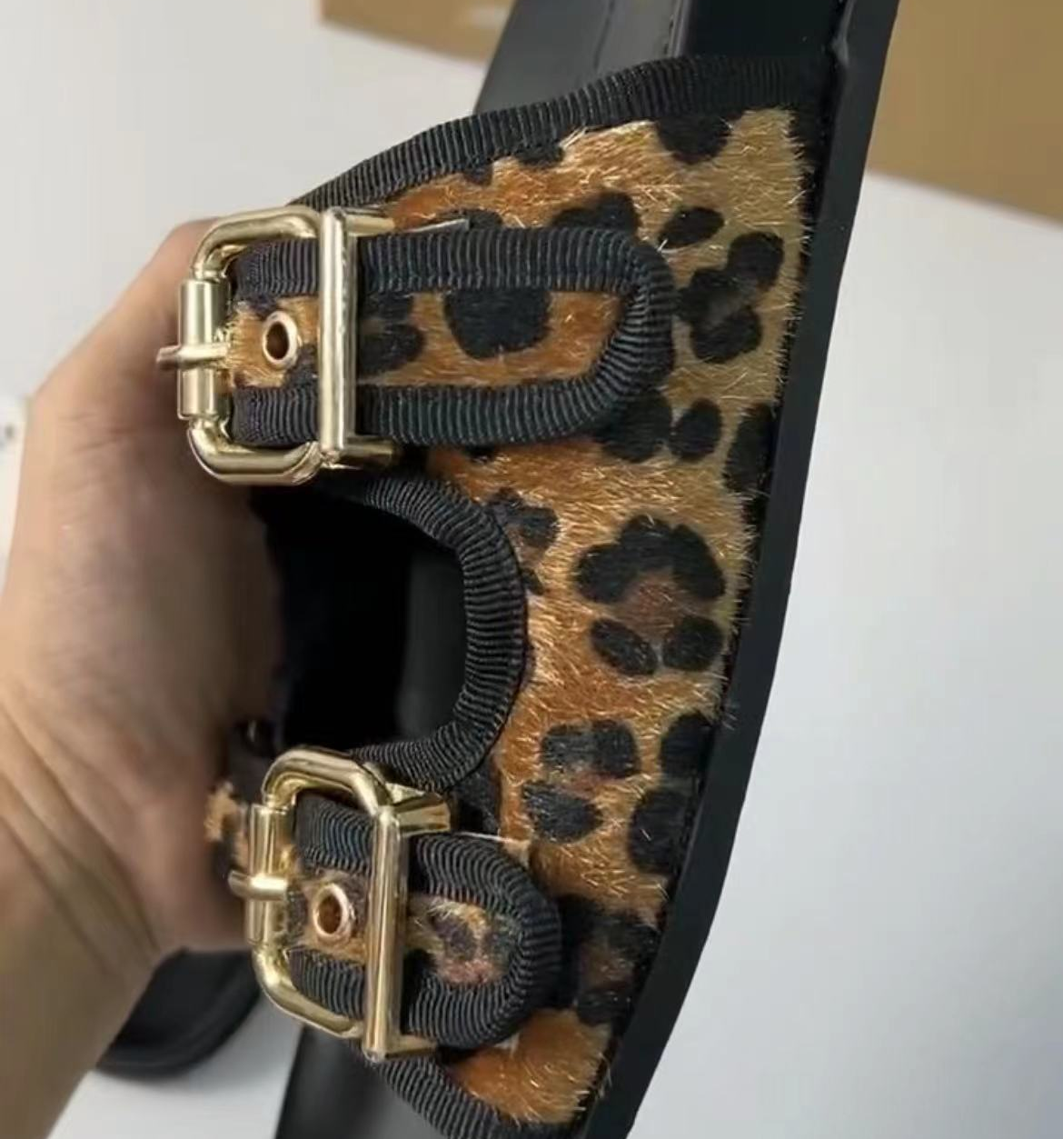 open lady flat shoes