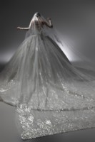 Robe de mariée de luxe scintillante ornée de cristaux, élégante robe de bal à décolleté cœur, broderie argentée, robe de mariage royale