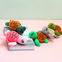 Vente en gros de jouets en peluche tortue de mer super doux et colorés, rembourrés en coton PP, accessoires de porte-clés pour sacs de femmes