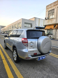 RAV4 2012 2.0L Automatic SUV Usata in Ottime Condizioni, Guida a <span class=keywords><strong>Sinistra</strong></span>, Interni in Tessuto Scuro, Cerchi R17, Basso Chilometraggio, Robusta ed Economica - Product Image 2