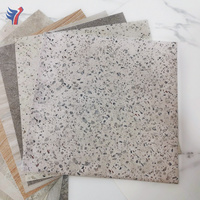 Colle à base d'huile, papier peint pour sol véritablement imperméable, carreaux de sol autocollants à peler et coller