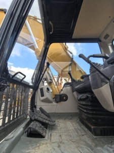 Excavatrice Caterpillar CAT320CL d'occasion à prix avantageux, haute qualité, 20 tonnes, pour travaux de construction. - Product Image 6