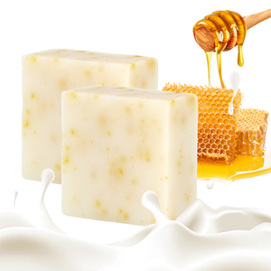 Jabón de leche de cabra de proceso frío hecho a mano con miel natural y aceite esencial de Osmanthus para nutrir la piel seca - Product Image 1