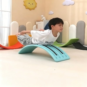 Tavola Curva a Dondolo Sensoriale per Bambini da Interno, Aiuta a Allenare la Concentrazione per lo Sviluppo Fisico Quotidiano dei Bambini, Attrezzatura per l'Allenamento - Product Image 4
